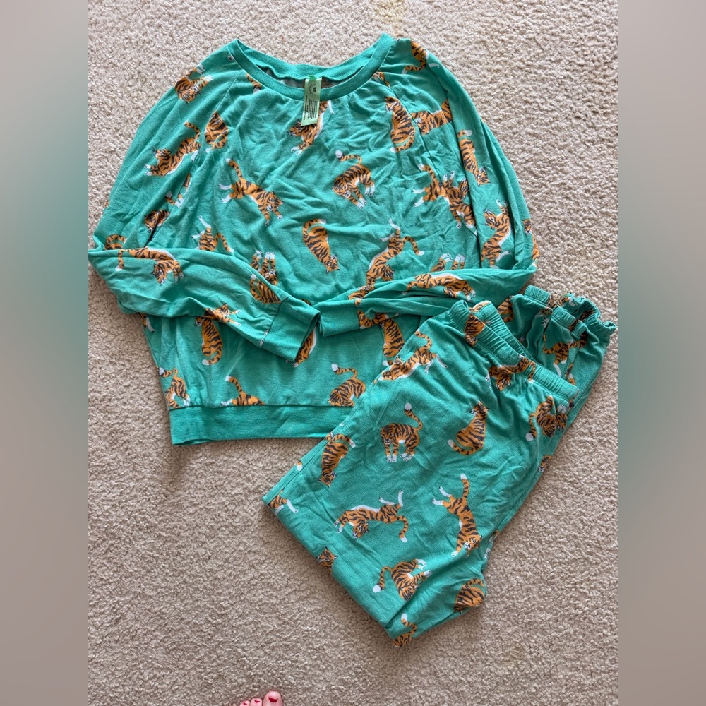 GUC honeydew brushed jersey pajamas XL turquoise tigers
